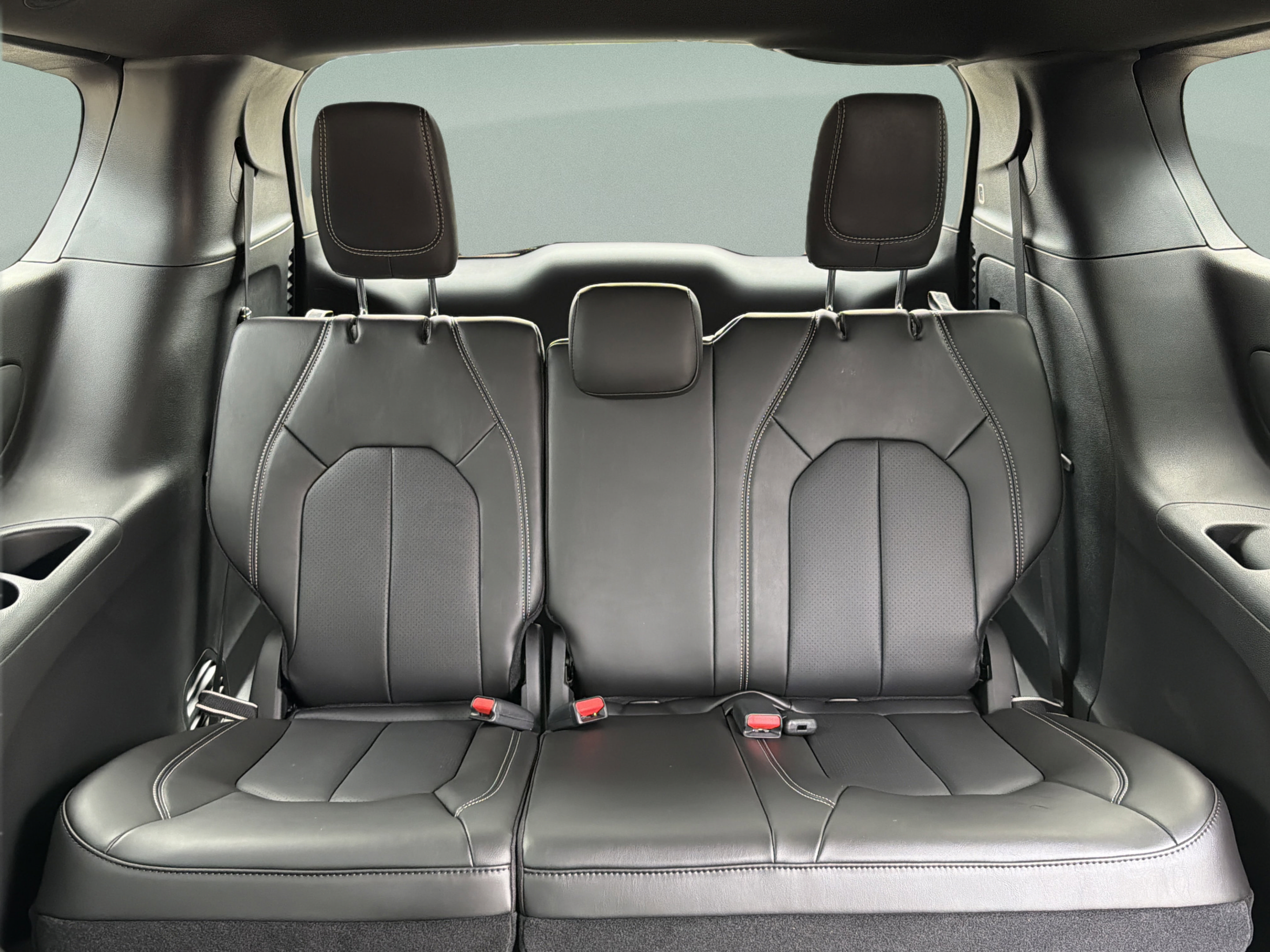 New 2026 Chrysler Pacifica Select w/ S Appearance Package FWD image 24