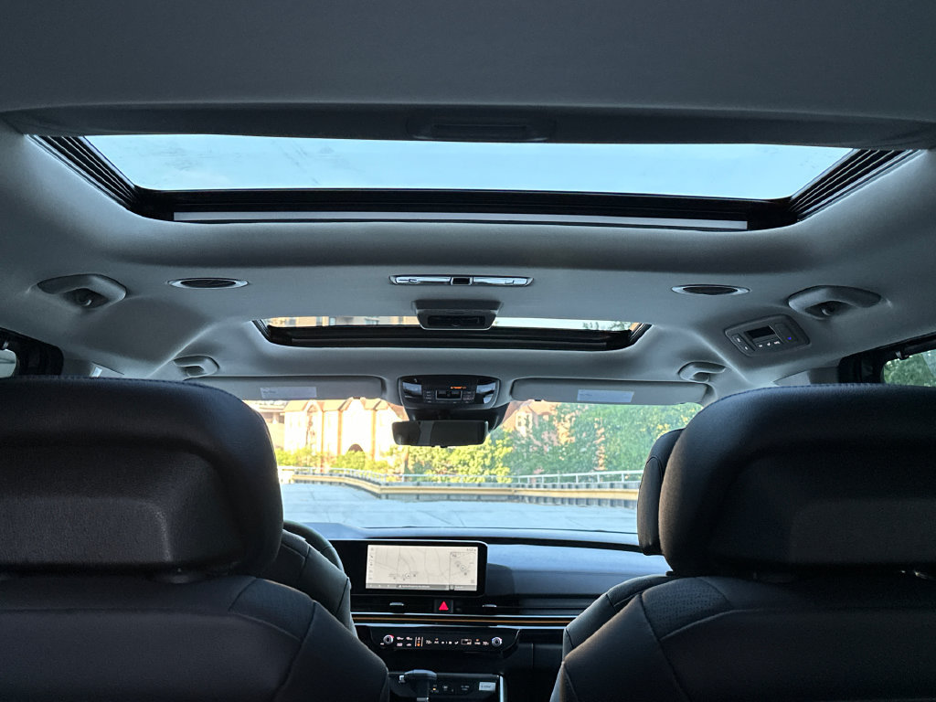 New 2026 Kia Carnival SX Prestige FWD image 8