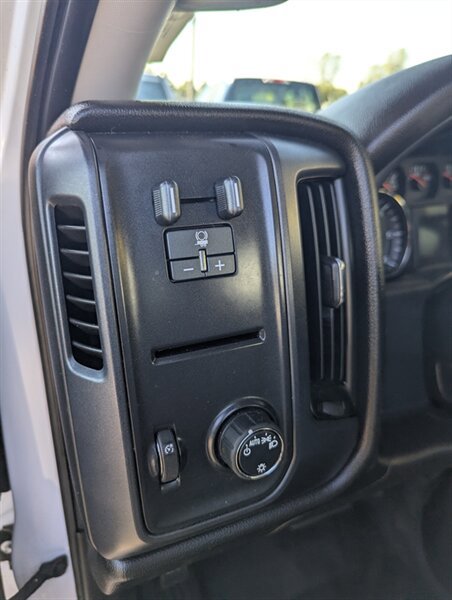 Used 2015 Chevrolet Silverado 2500 W/T AWD/4WD image 15