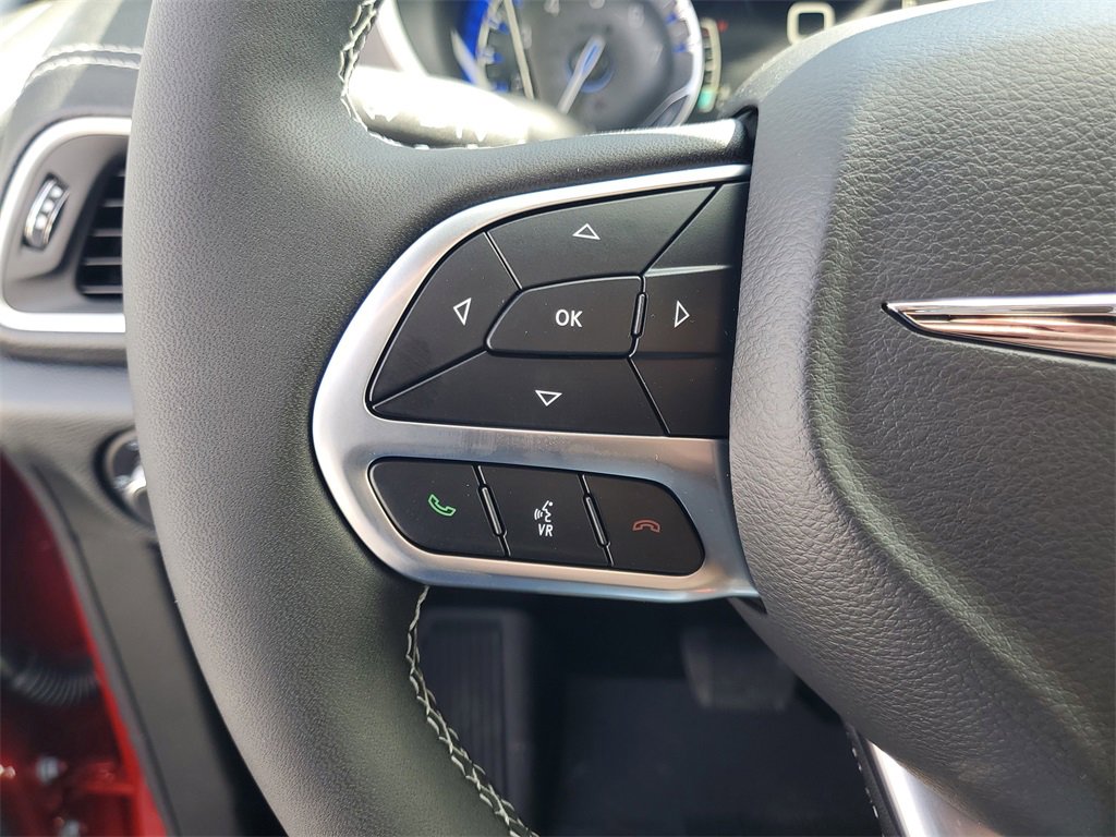 New 2025 Chrysler Pacifica Select image 11