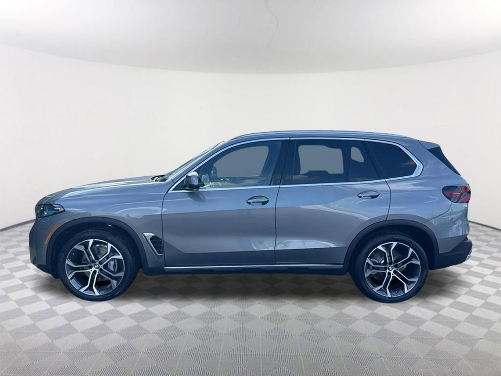 New 2026 BMW X5 sDrive40i image 8
