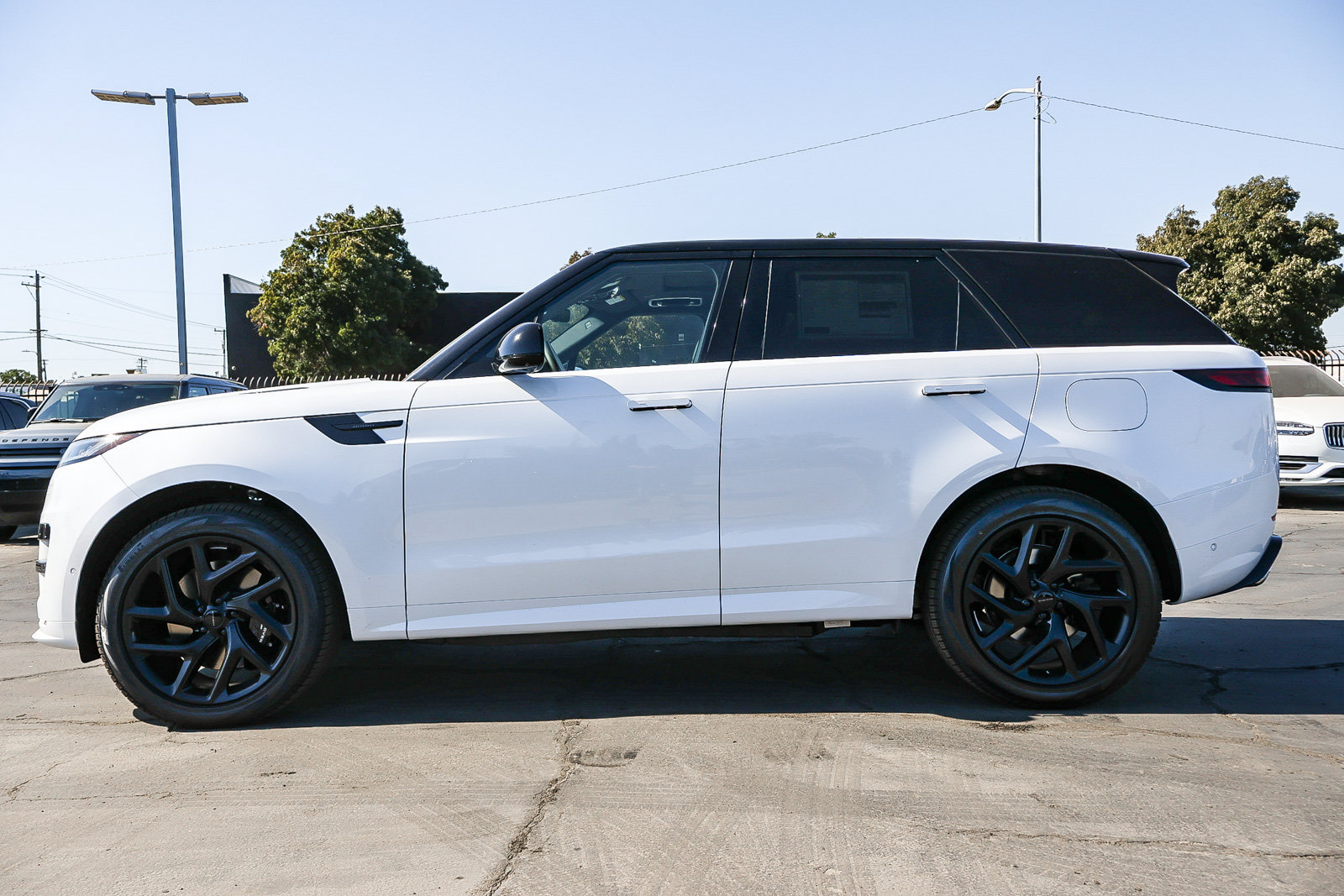 New 2027 Land Rover Range Rover Sport Battersea AWD/4WD image 8