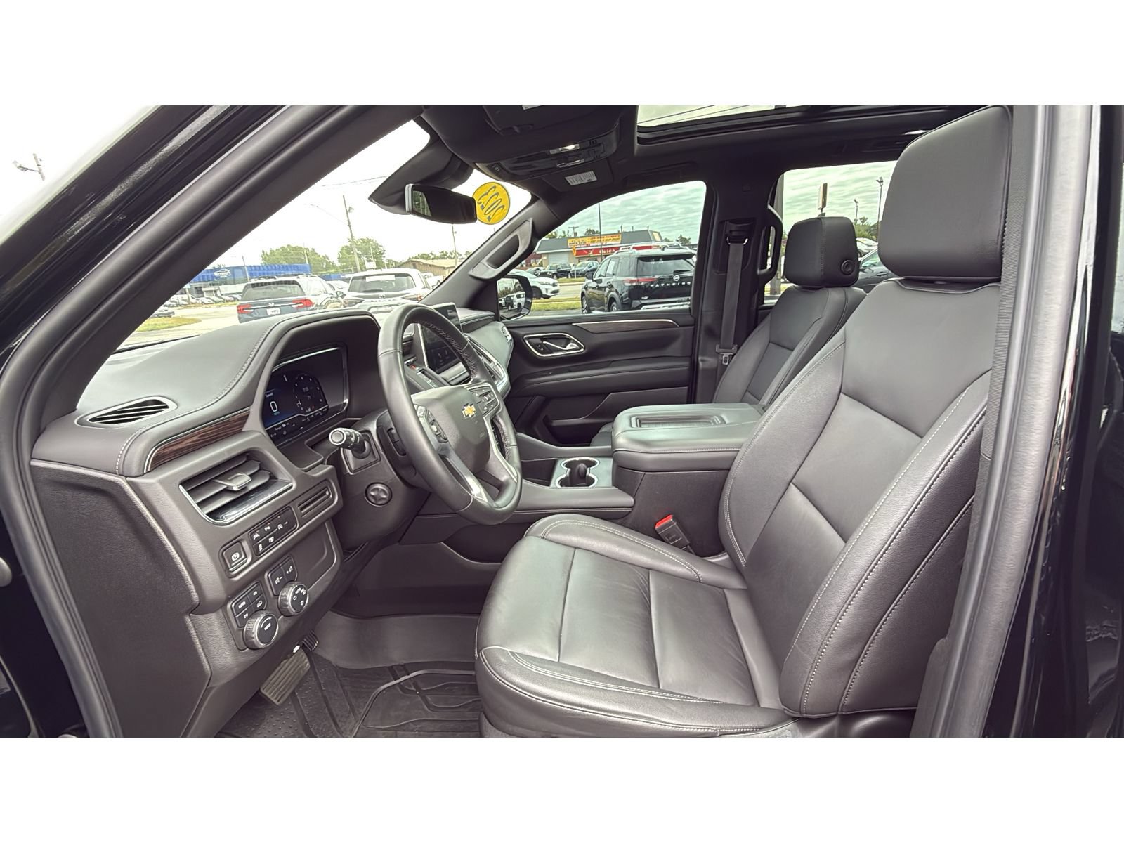 Used 2023 Chevrolet Tahoe LT w/ Luxury Package AWD/4WD image 31