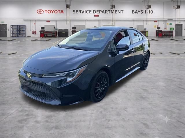 Used 2021 Toyota Corolla LE FWD image 3