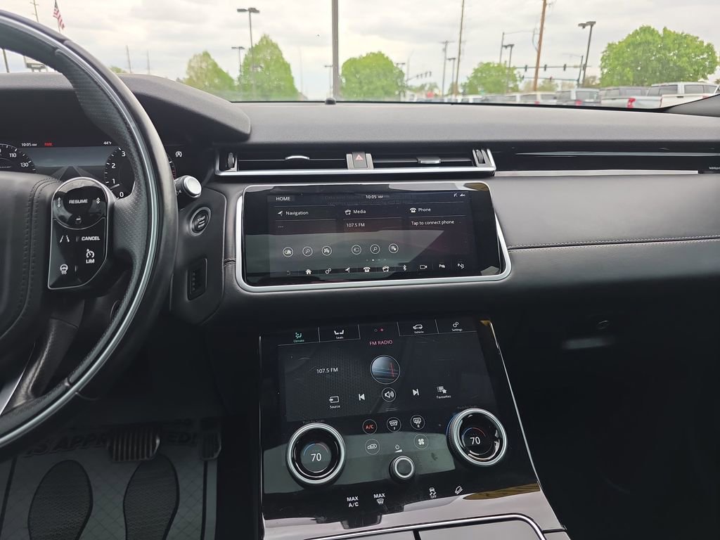 Used 2018 Land Rover Range Rover Velar R-Dynamic HSE AWD/4WD image 17