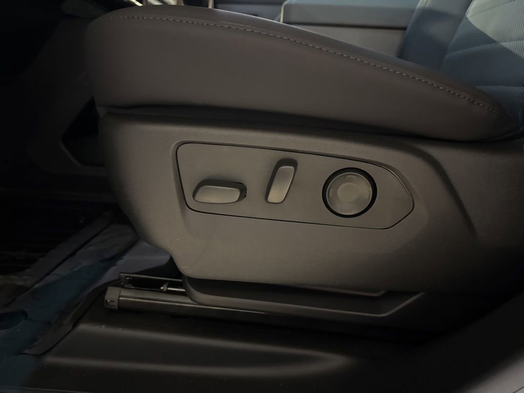 New 2025 GMC Hummer EV 2X image 11