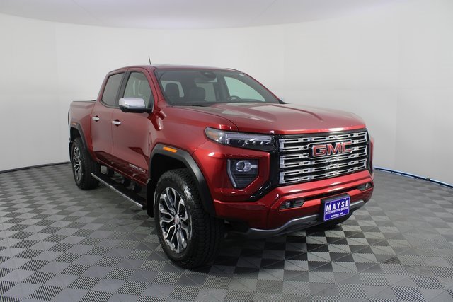 Used 2024 GMC Canyon Denali image 27