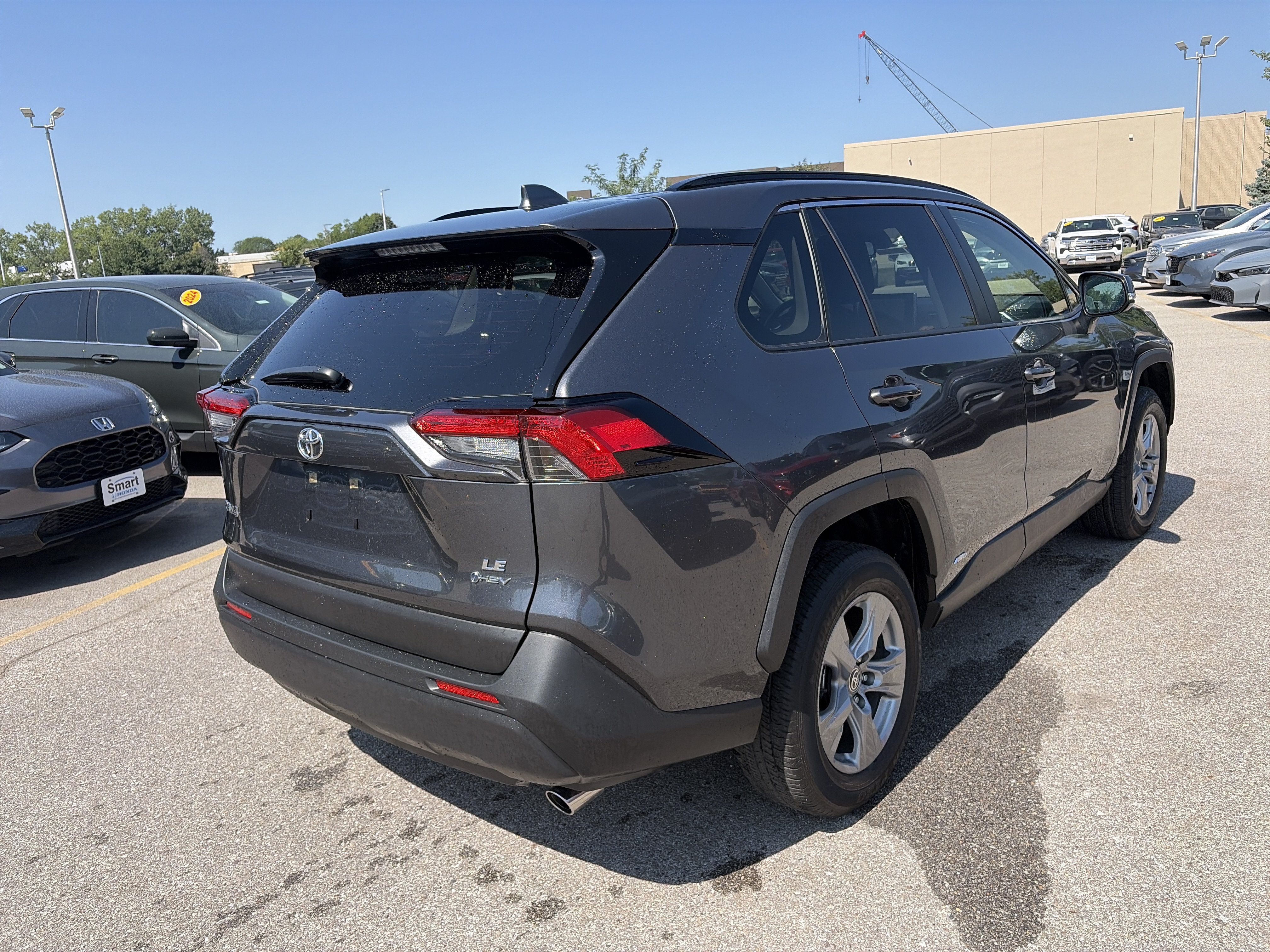 Used 2025 Toyota RAV4 LE AWD/4WD image 5