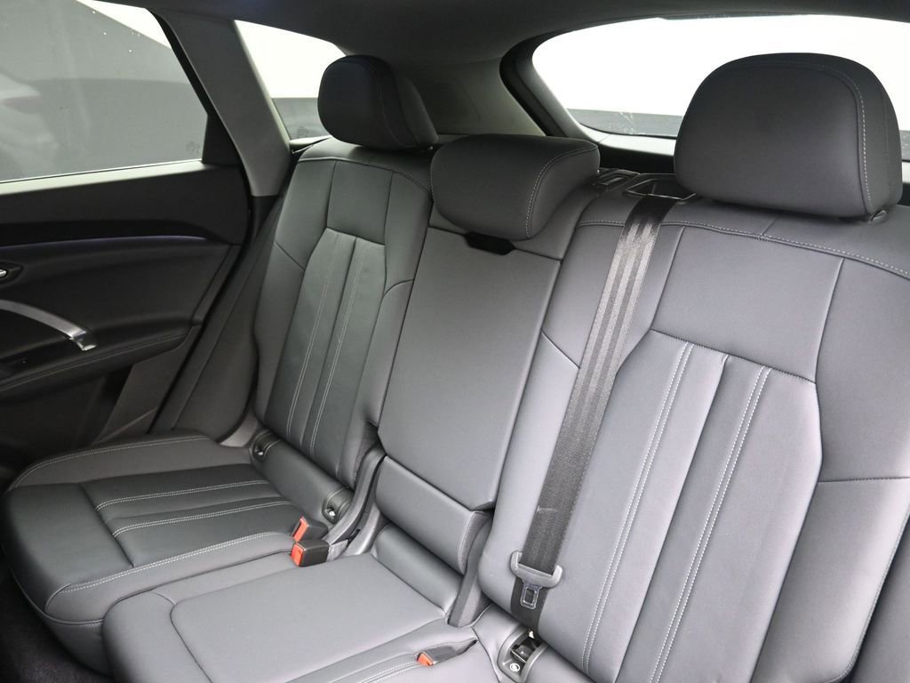 Certified 2025 Audi Q5 Premium Plus w/ Premium Plus image 20