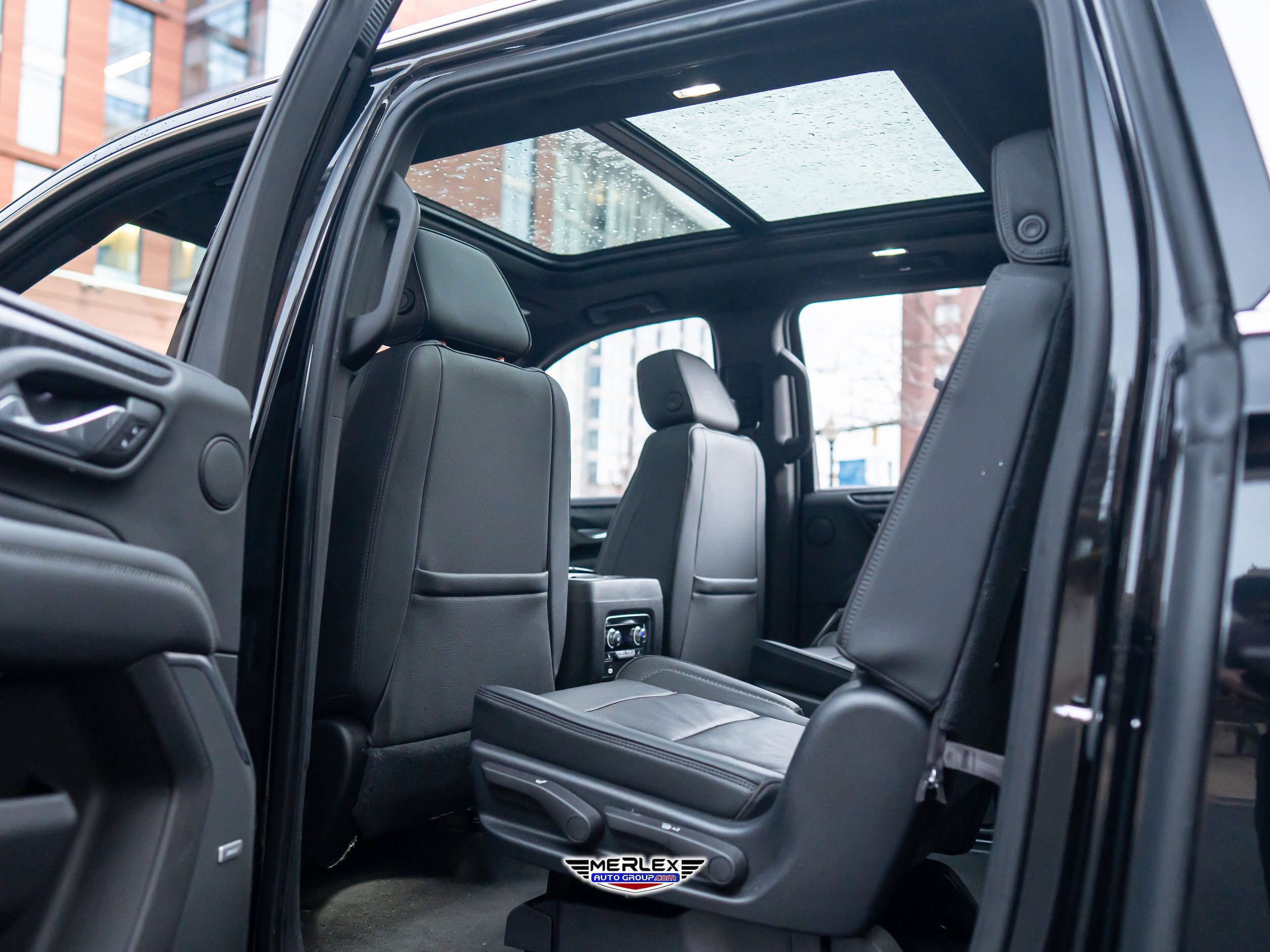 Used 2021 GMC Yukon XL Denali AWD/4WD image 22