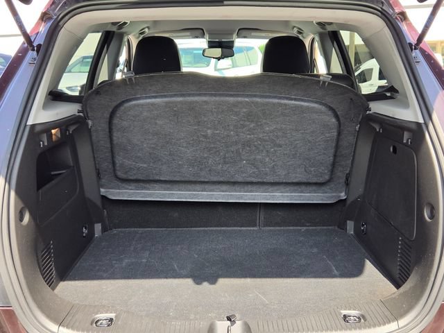 Used 2020 Chevrolet Trax LT w/ LT Convenience Package FWD image 17