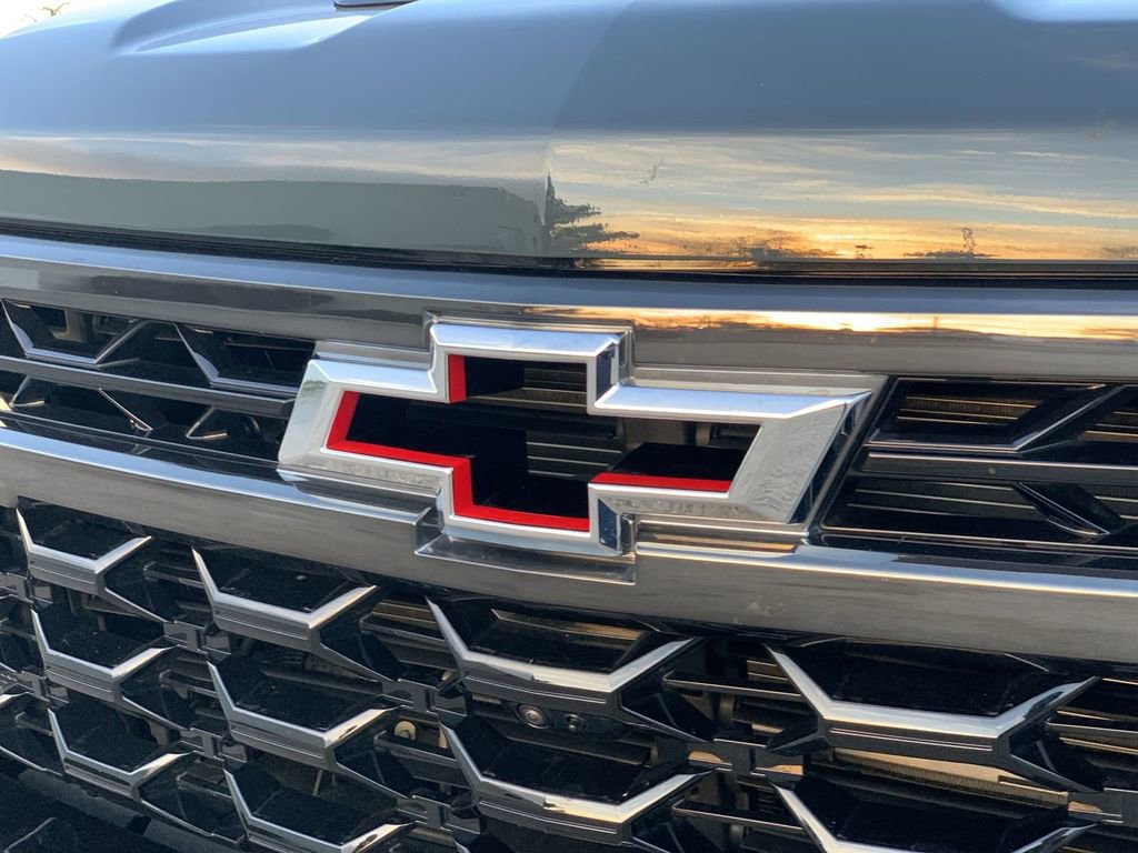 Used 2025 Chevrolet Silverado 1500 ZR2 image 30
