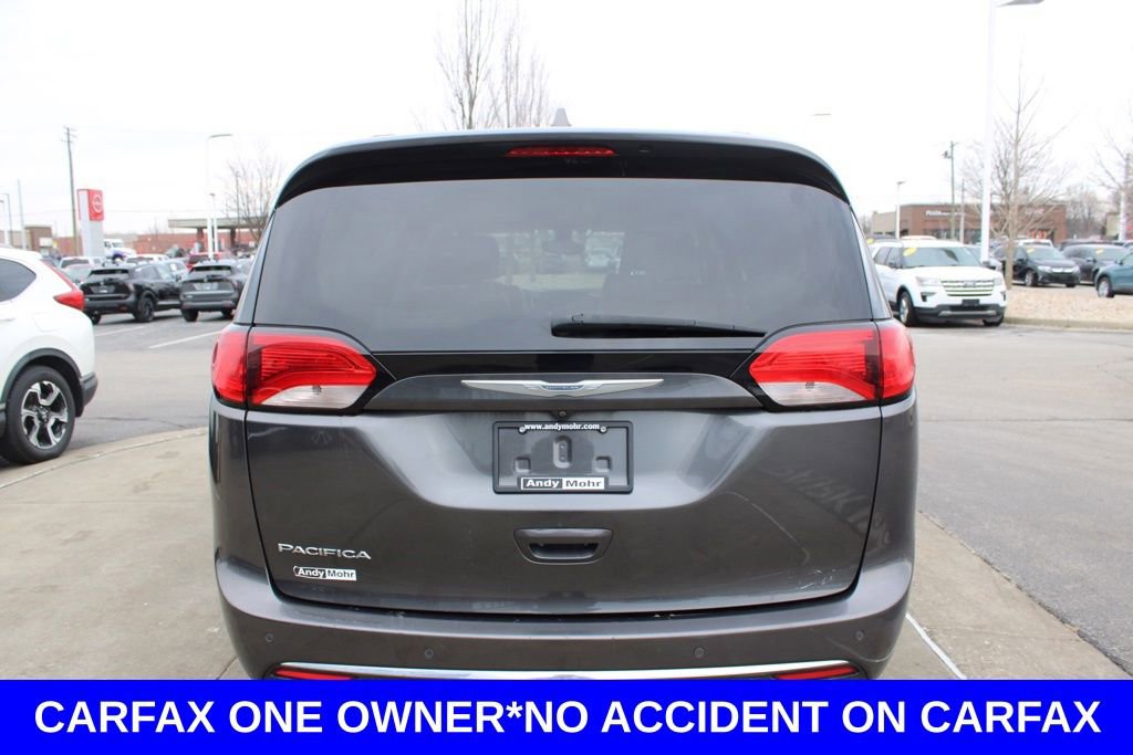 Used 2017 Chrysler Pacifica Touring-L image 8