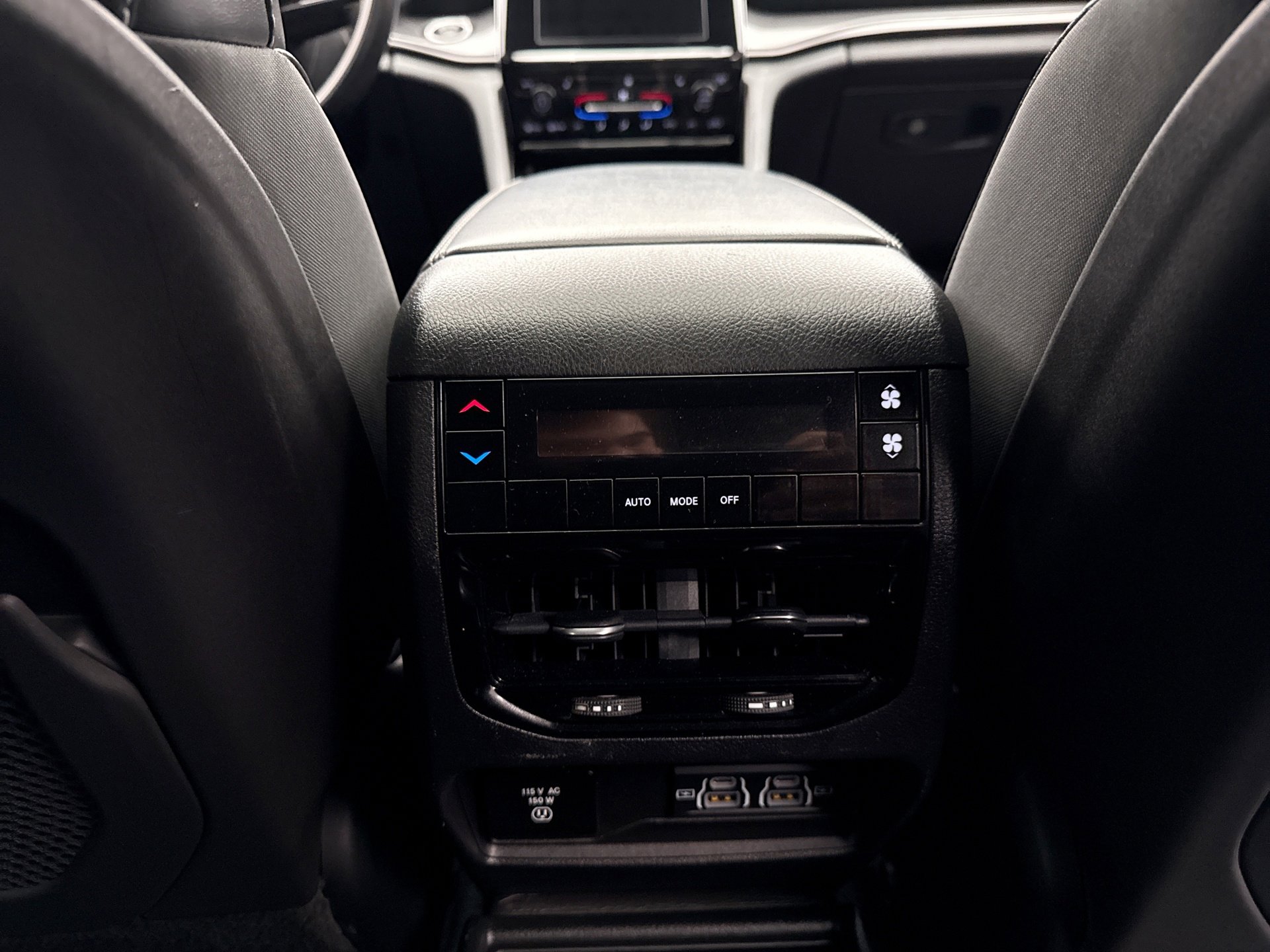 Used 2022 Jeep Grand Cherokee L Laredo image 20