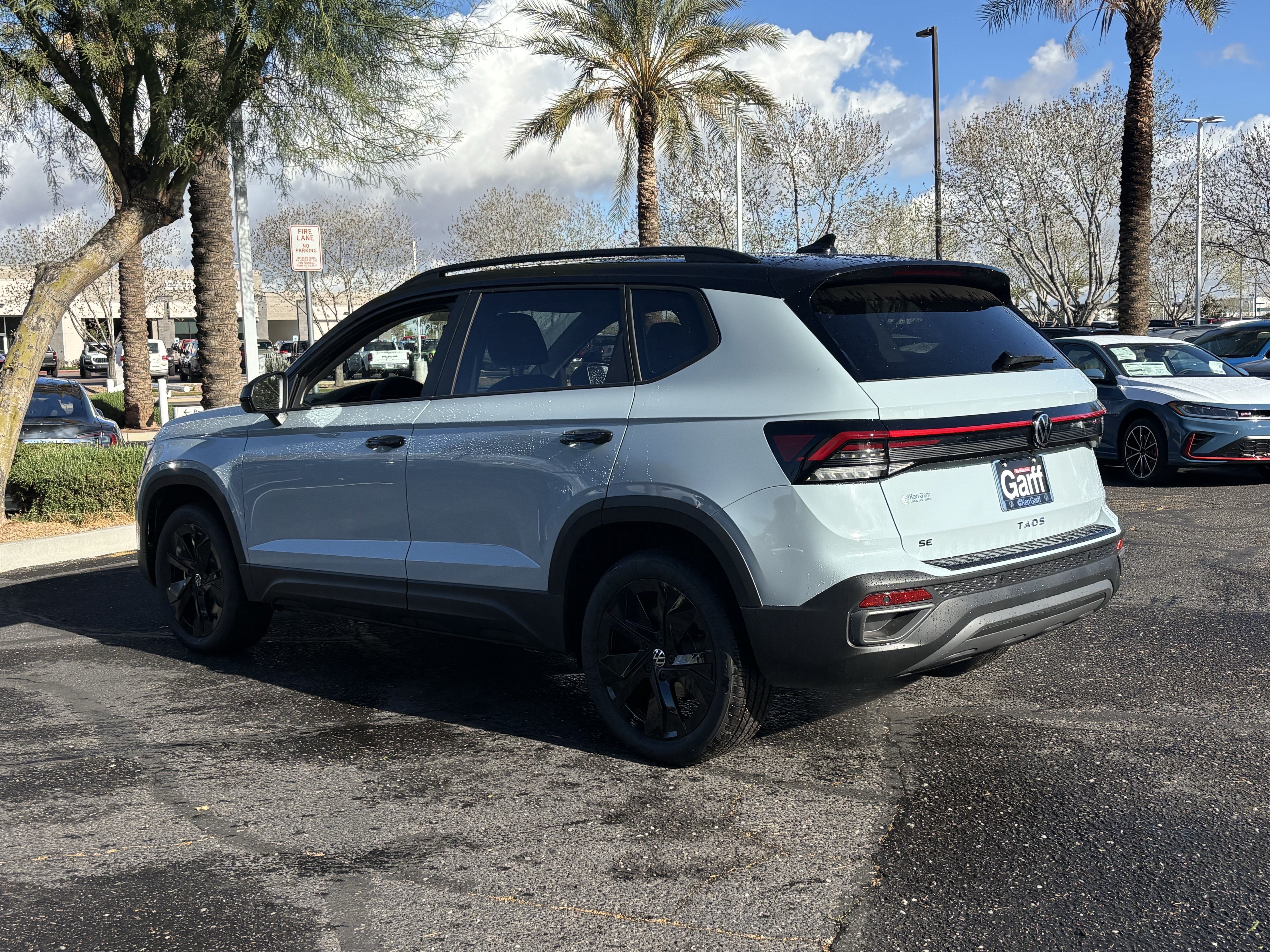 New 2026 Volkswagen Taos SE FWD image 2