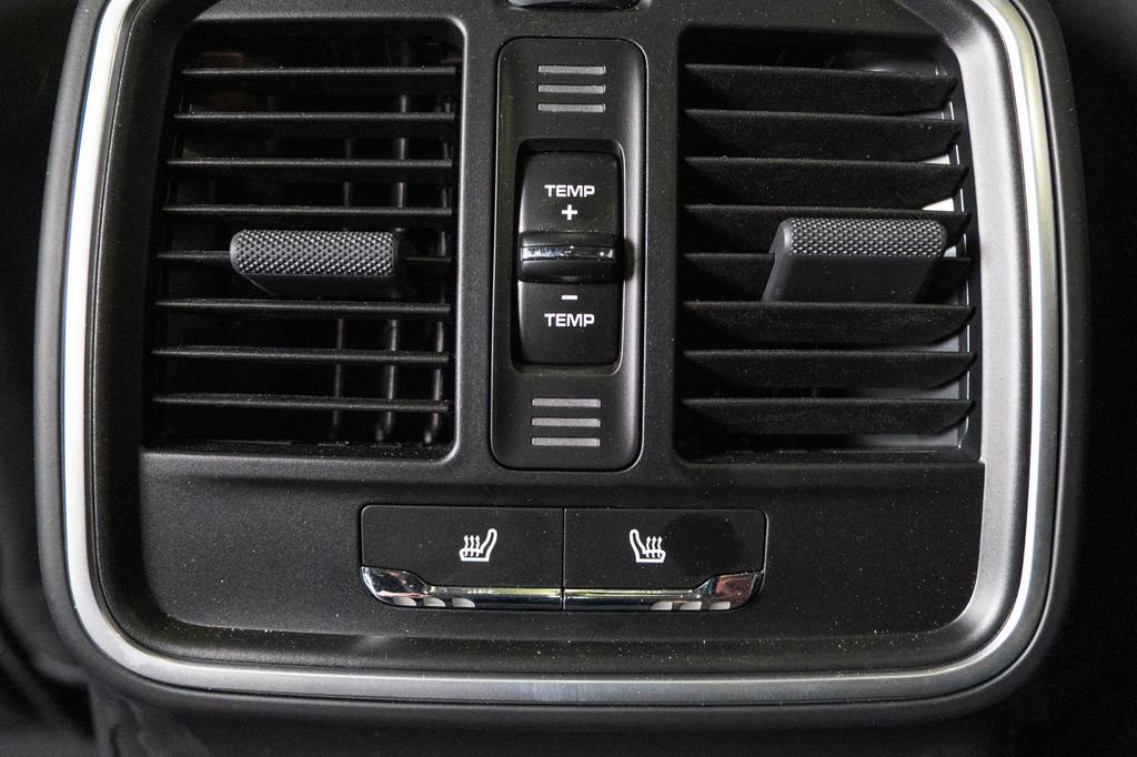 Certified 2026 Porsche Macan S AWD/4WD image 35