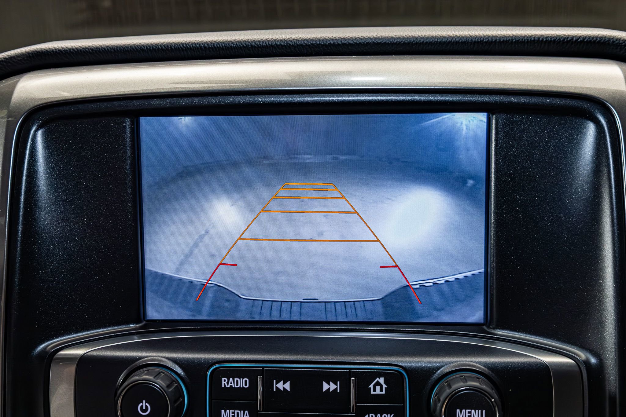 Used 2018 Chevrolet Silverado 1500 Custom w/ Custom Value Package AWD/4WD image 19