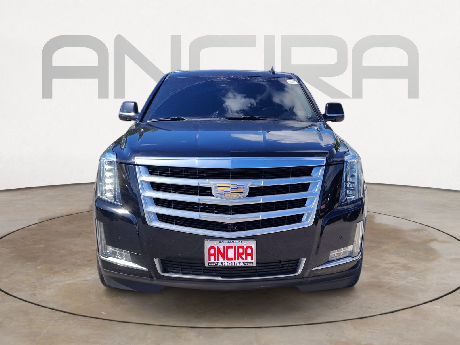 Used 2018 Cadillac Escalade Luxury w/ LPO, Radiant Package RWD image 5