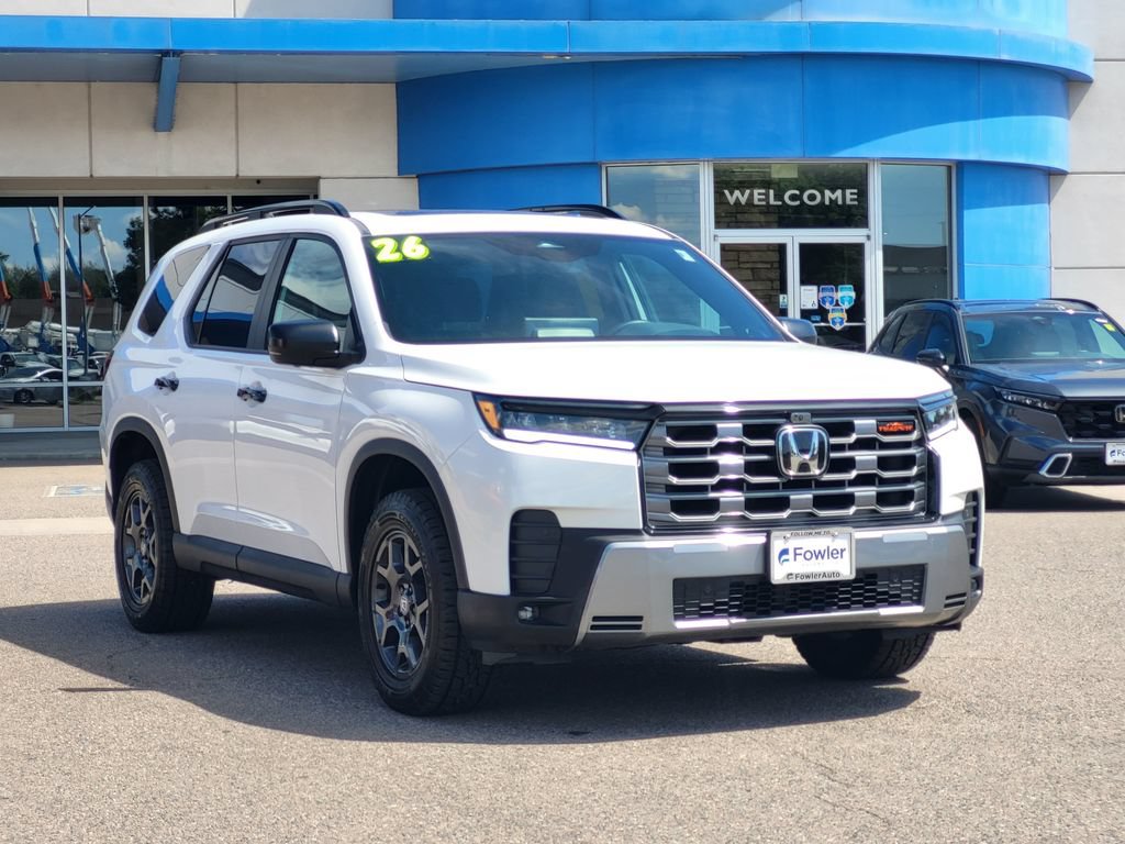 Certified 2026 Honda Pilot TrailSport image 3