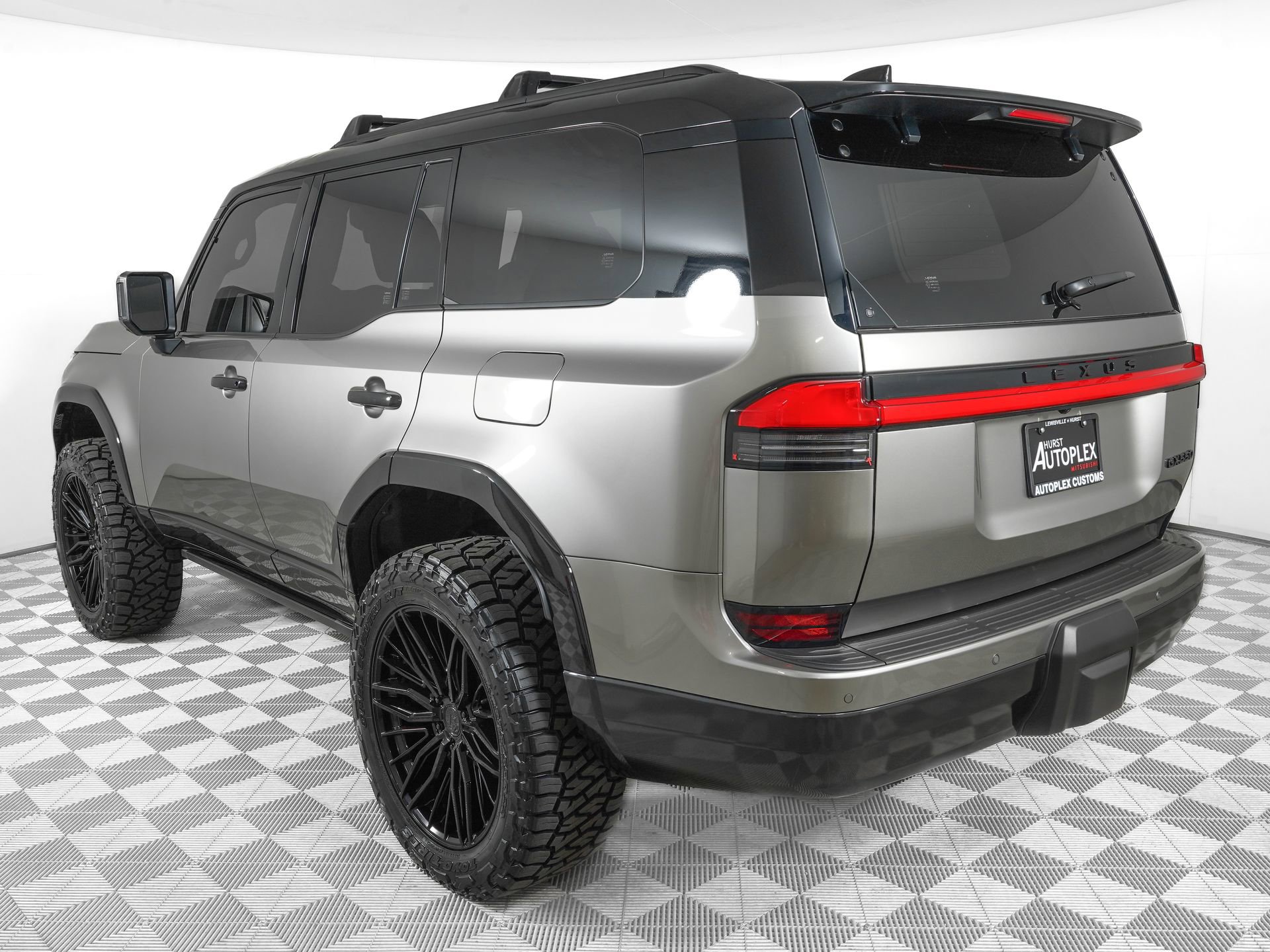 Used 2026 Lexus GX 550 w/ Accessory Package (2T) image 8