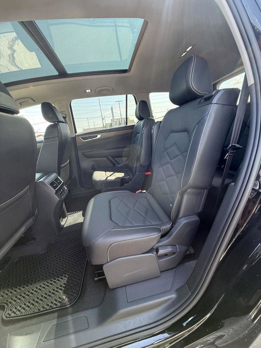New 2026 Volkswagen Atlas SE image 16