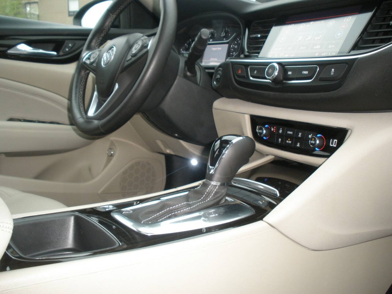 Used 2019 Buick Regal Essence w/ Driver Confidence Package I AWD/4WD image 34