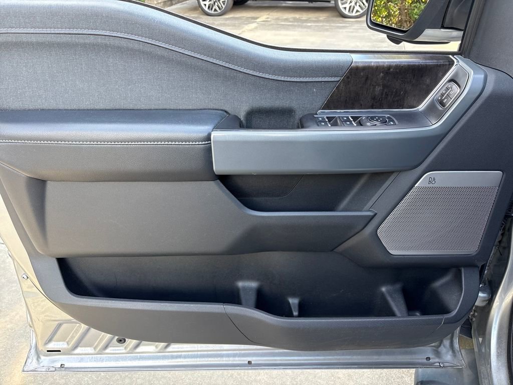 Used 2023 Ford F150 Lariat w/ Trailer Tow Package image 15