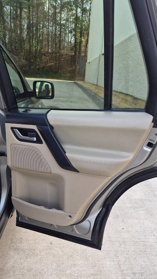 Used 2012 Land Rover LR2 HSE image 55