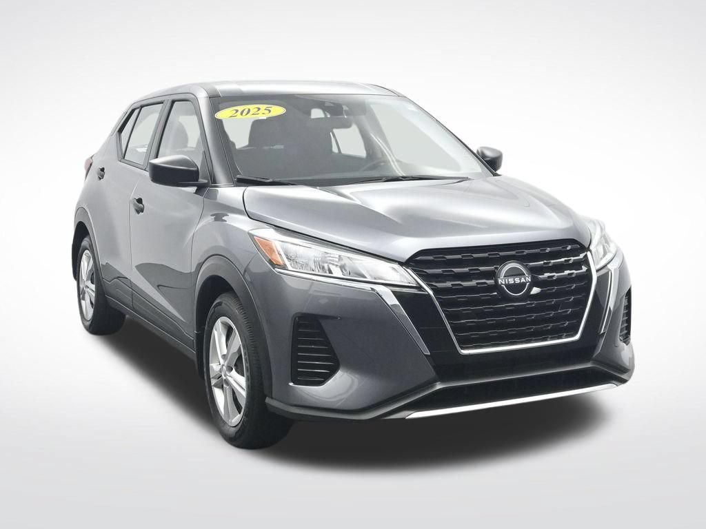 Used 2025 Nissan Kicks Play S FWD image 3