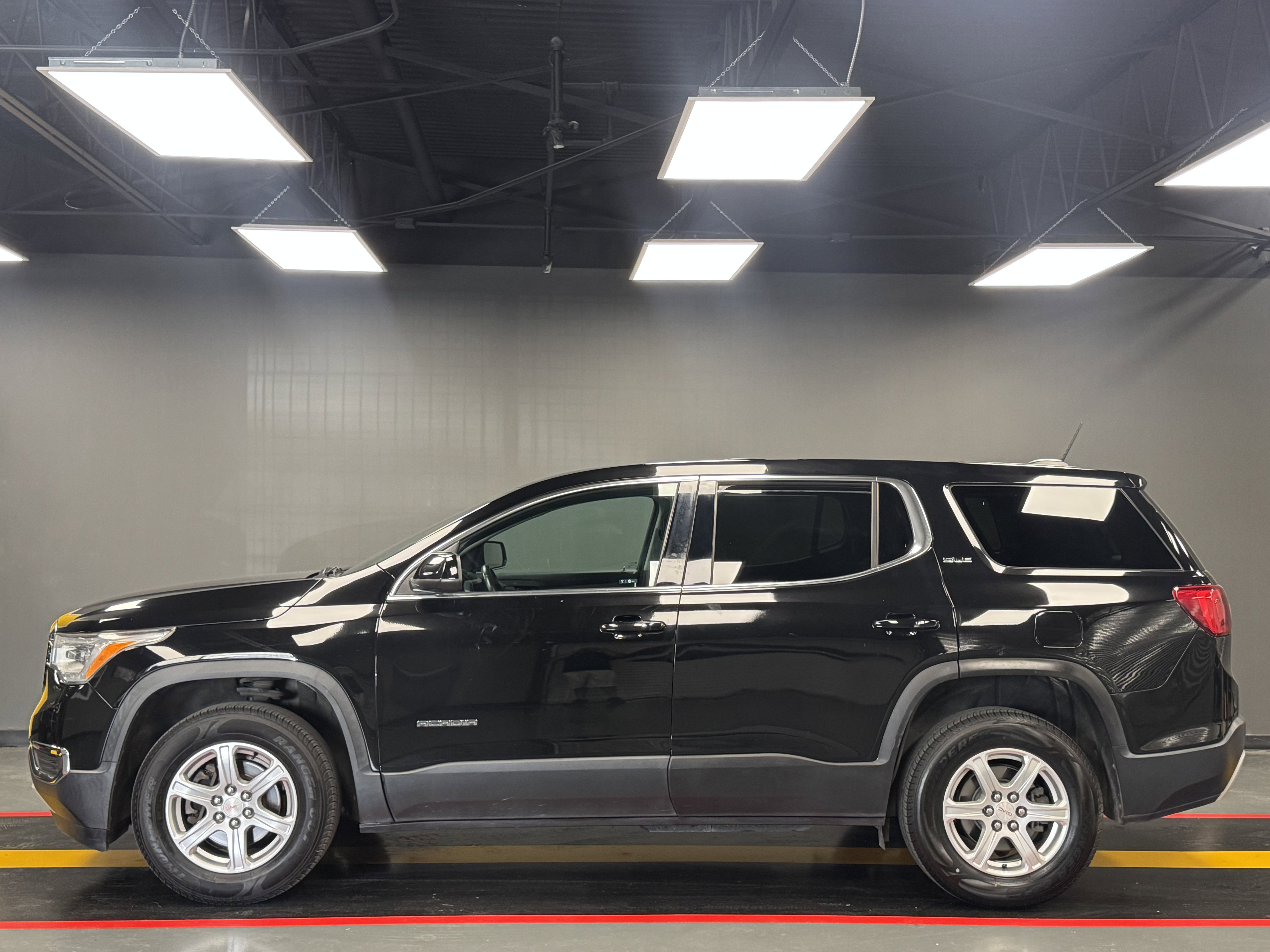 Used 2017 GMC Acadia SLE w/ LPO, Floor Liner Package image 3