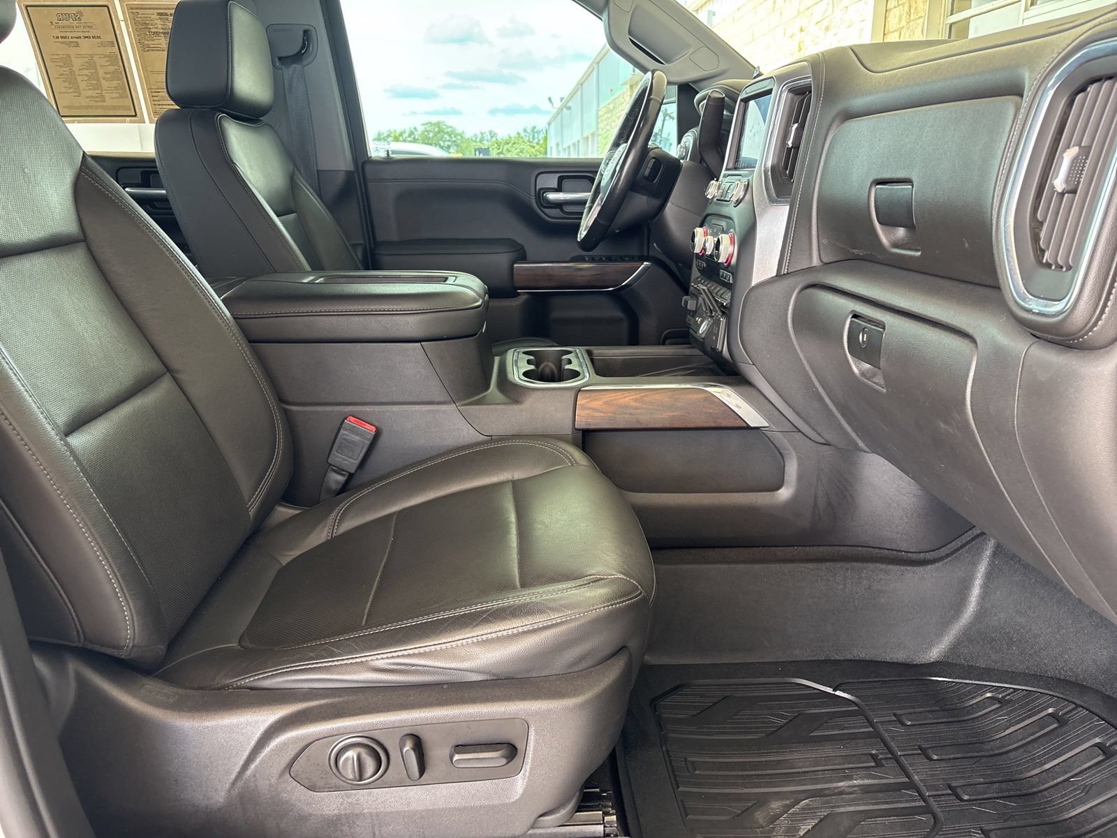 Used 2020 GMC Sierra 1500 SLT AWD/4WD image 19