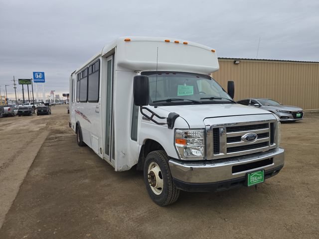 Used 2013 Ford E-450 and Econoline 450 Super Duty w/ Shuttle Bus Prep Pkg RWD image 8