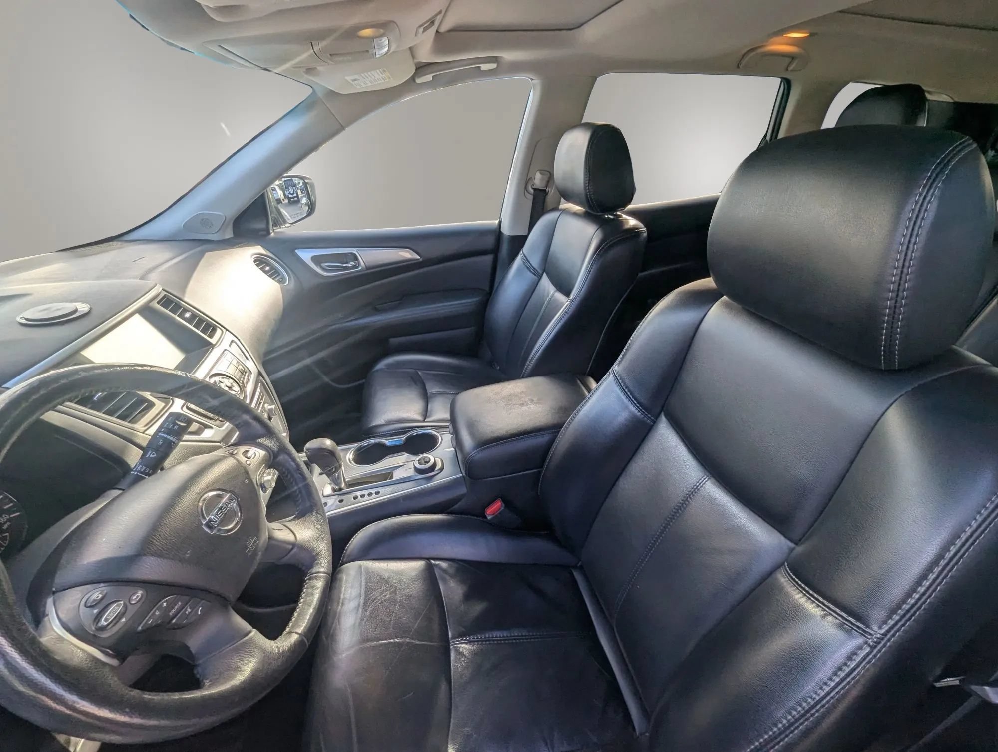 Used 2018 Nissan Pathfinder SL w/ SL Premium Package AWD/4WD image 9