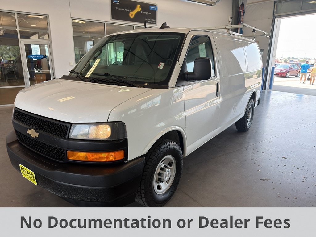 Used 2018 Chevrolet Express 2500 w/ Driver Convenience Package RWD image 1