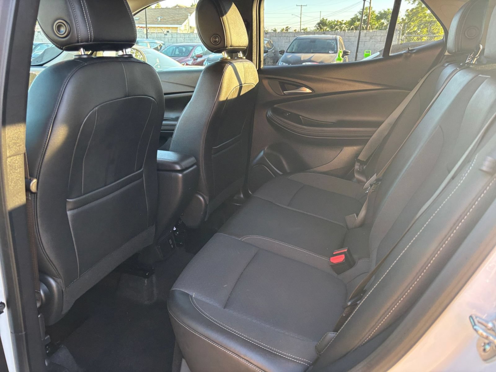 Used 2025 Buick Encore GX Preferred AWD/4WD image 25