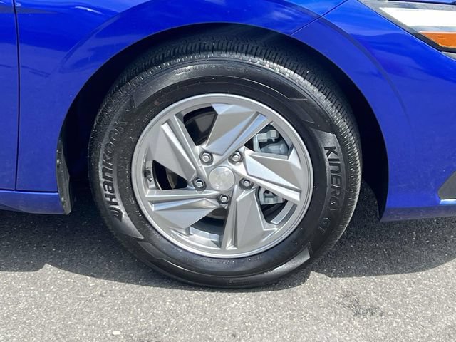 Certified 2025 Hyundai Elantra SE FWD image 8