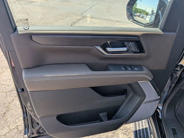 New 2026 GMC Yukon XL Denali Ultimate AWD/4WD image 14
