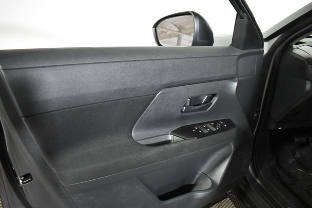 Certified 2025 Nissan Kicks S FWD image 7