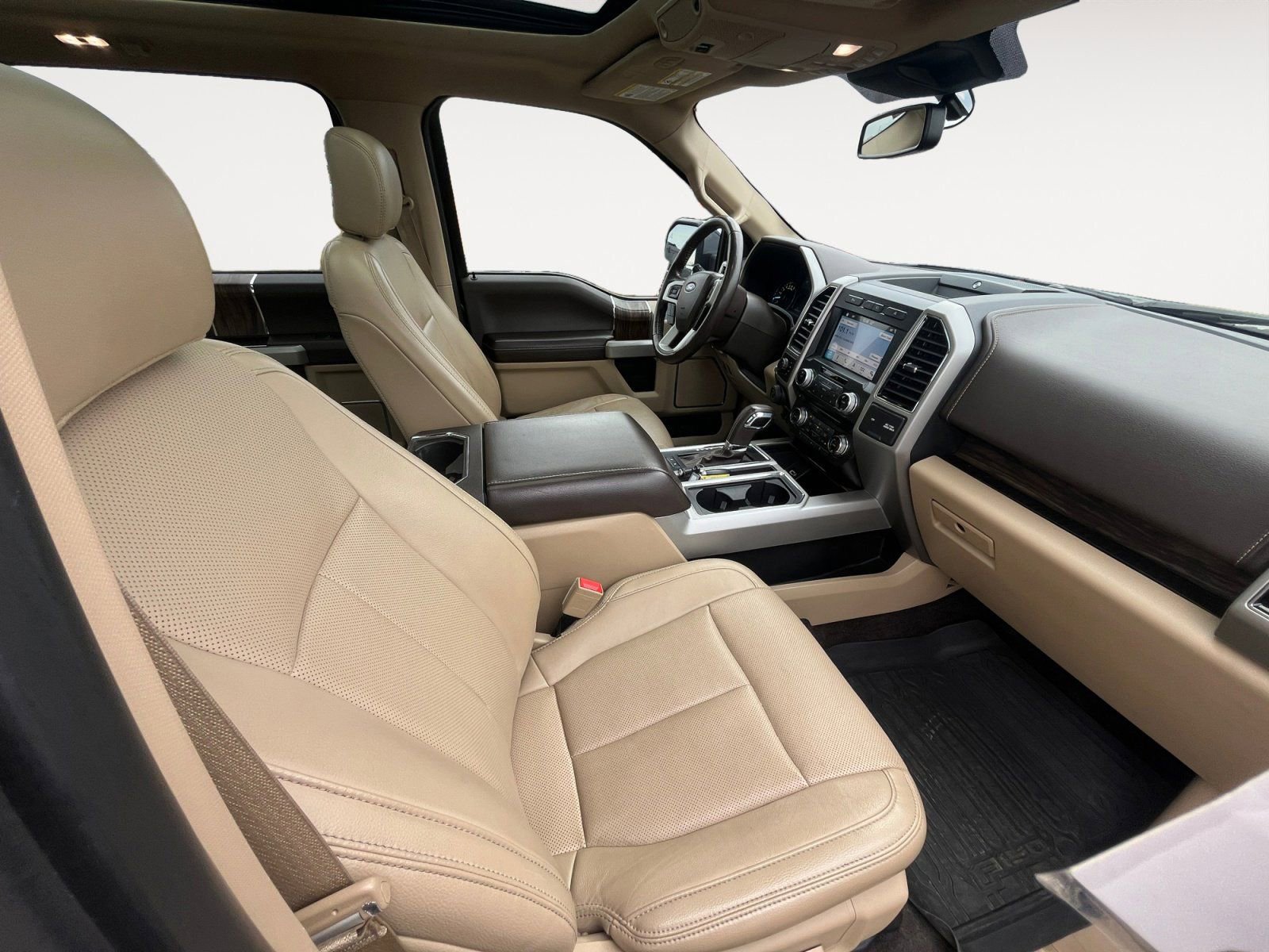 Used 2018 Ford F150 Lariat w/ Equipment Group 502A Luxury image 15