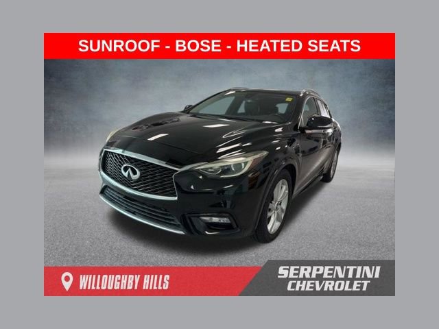 Used 2017 INFINITI QX30 Premium FWD image 1