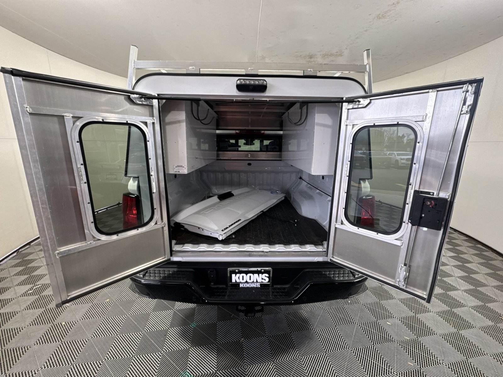 Used 2025 Chevrolet Colorado W/T w/ WT Custom Package image 26