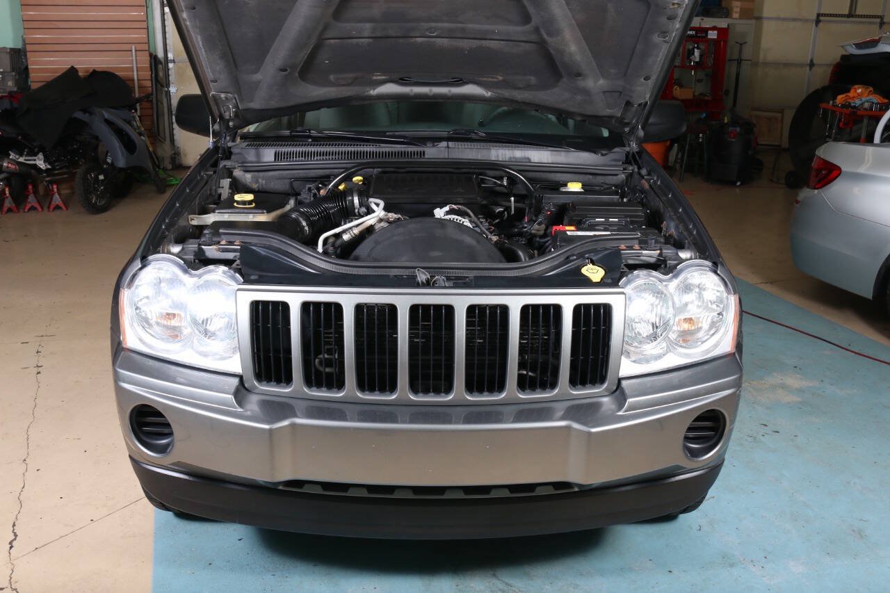 Used 2007 Jeep Grand Cherokee Laredo AWD/4WD image 7