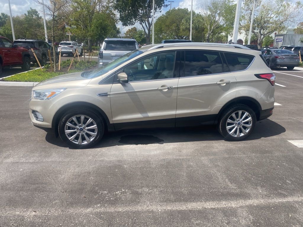 Used 2018 Ford Escape Titanium FWD image 2