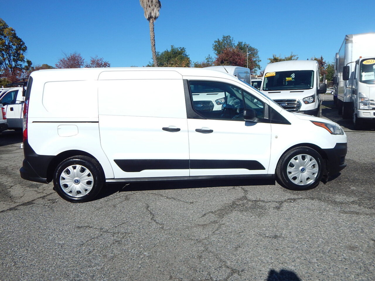 Used 2020 Ford Transit Connect XL image 9