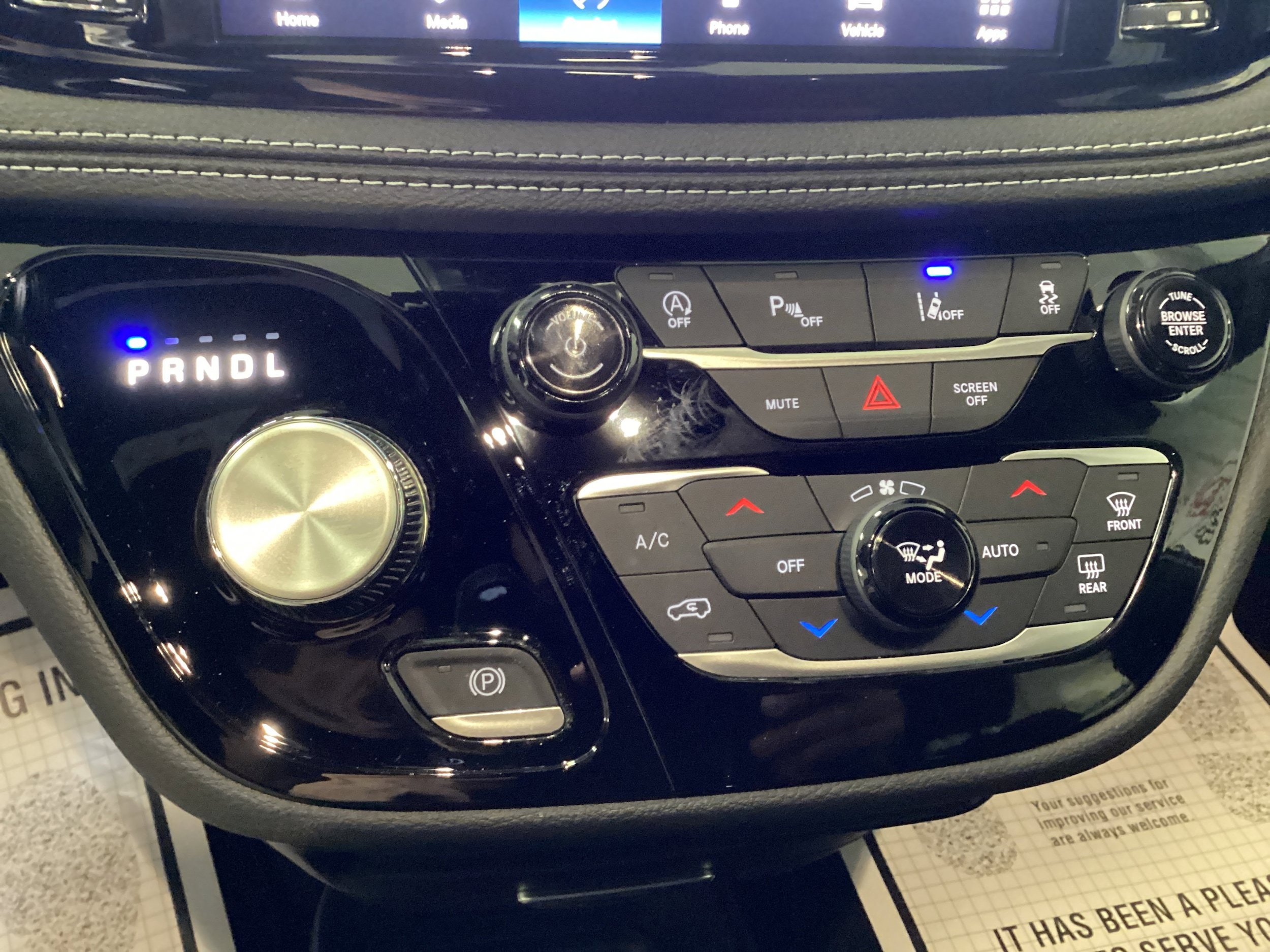 New 2026 Chrysler Pacifica Select FWD image 31