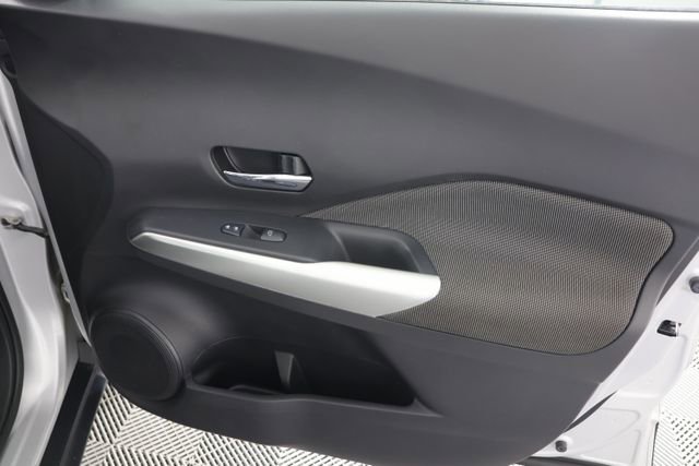 Used 2019 Nissan Kicks SV FWD image 26