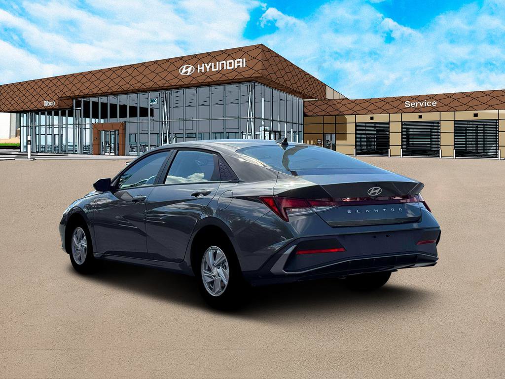 Used 2026 Hyundai Elantra SE image 5