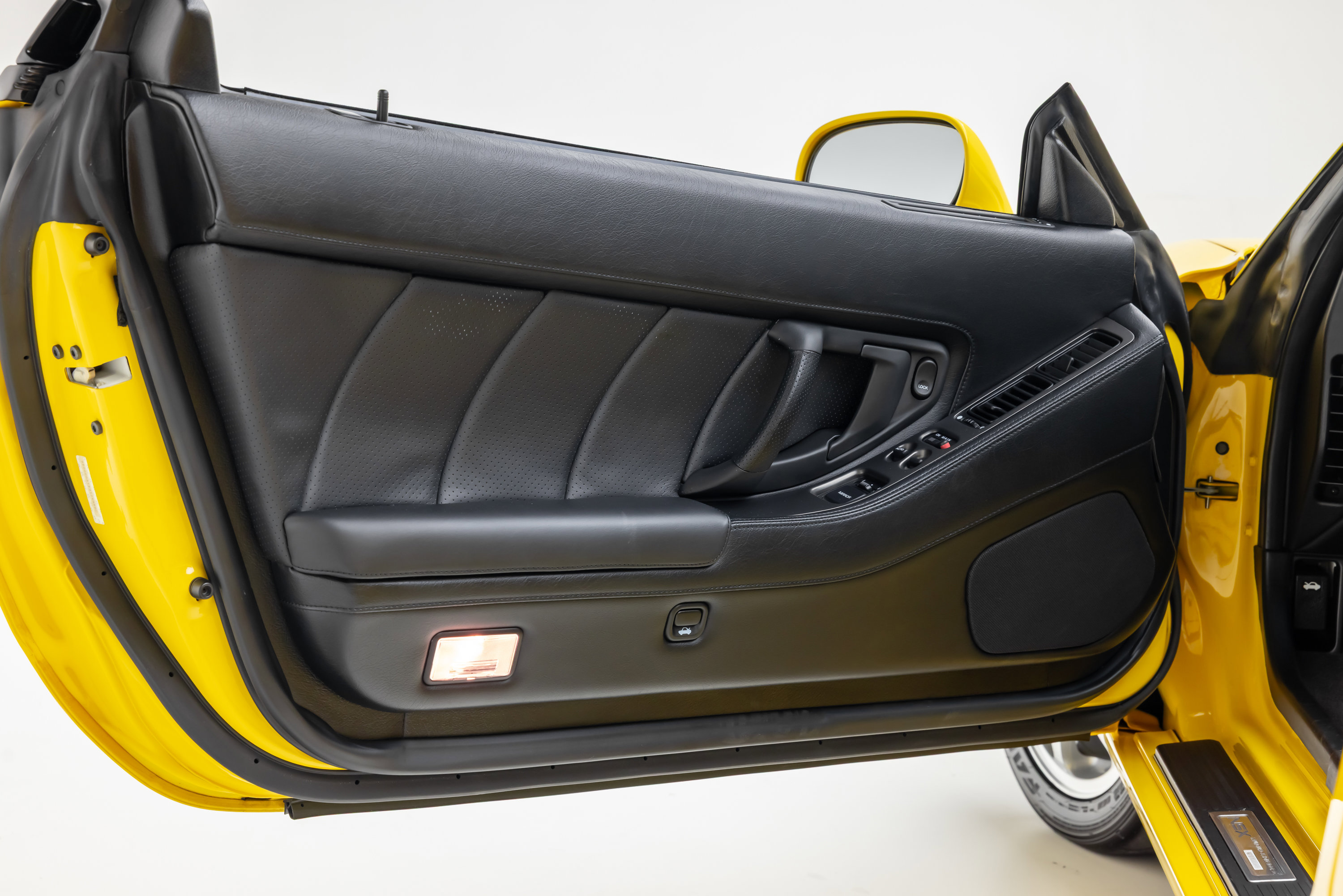 Used 2001 Acura NSX T image 29