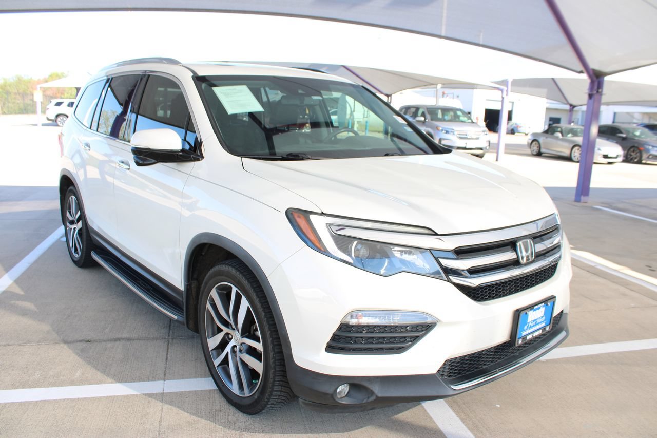 Used 2017 Honda Pilot Touring image 8