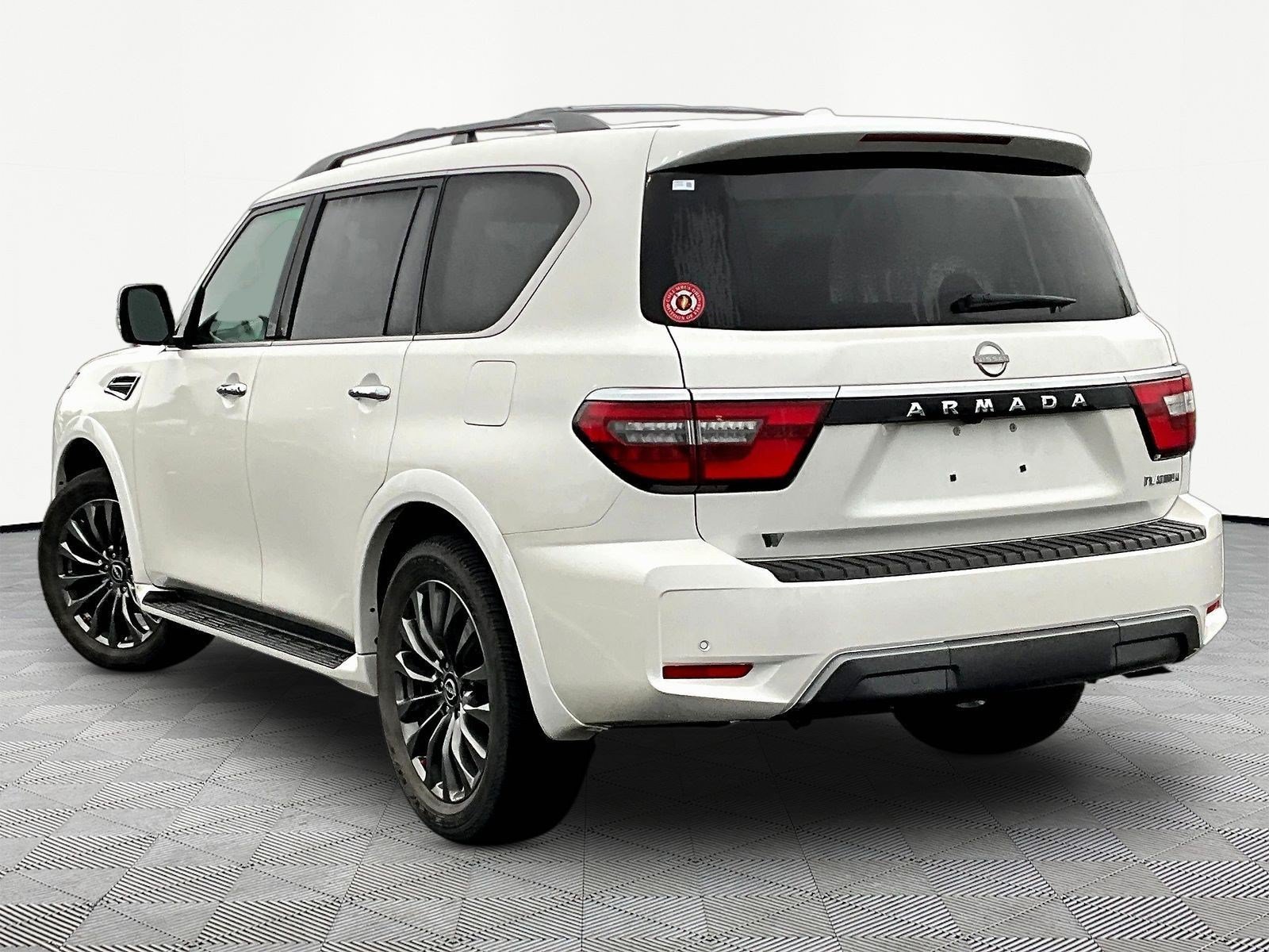 Used 2024 Nissan Armada Platinum w/ Captain's Chairs Package AWD/4WD image 4